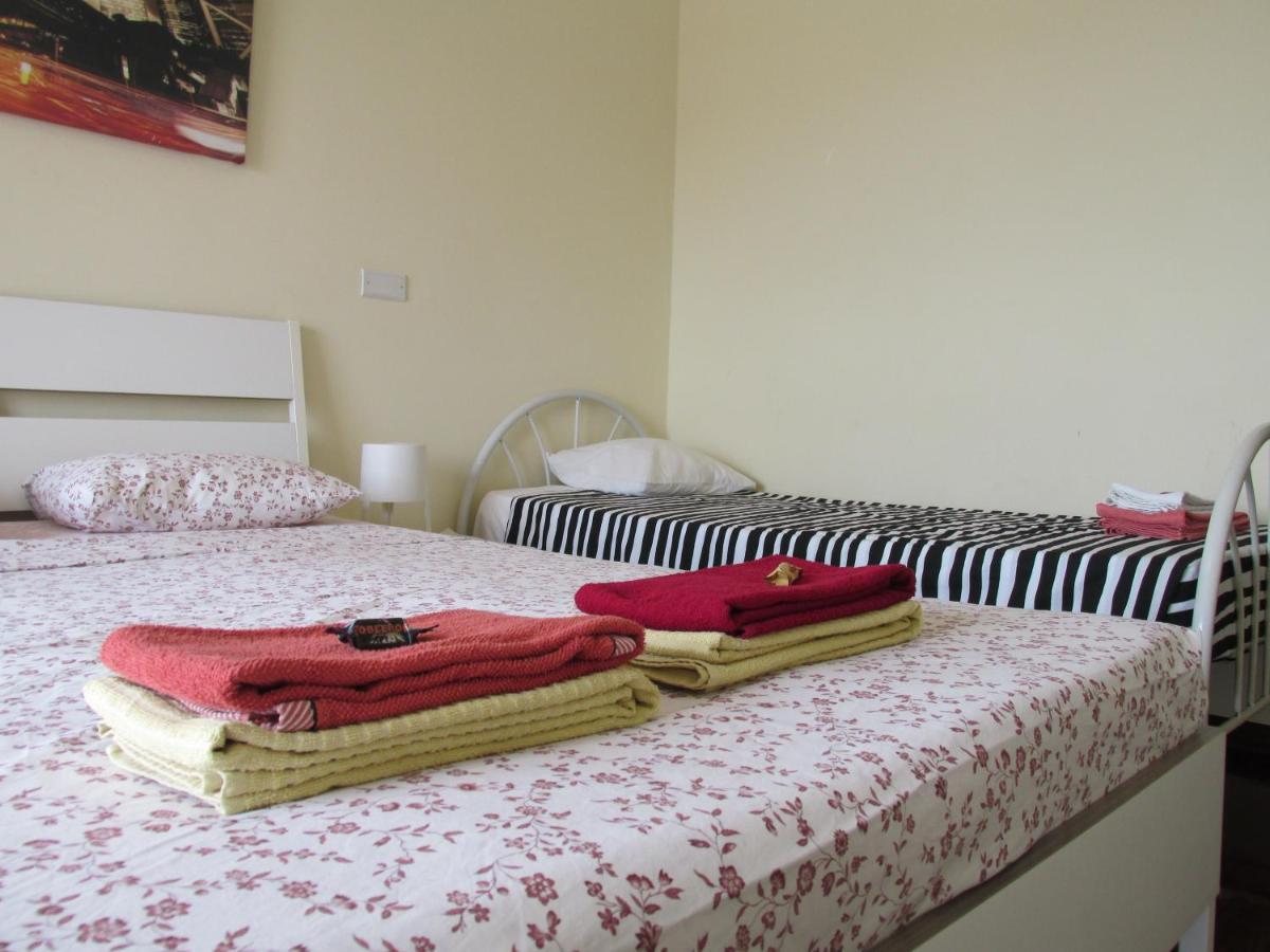 Homestay Marialva Park Seixal  Buitenkant foto