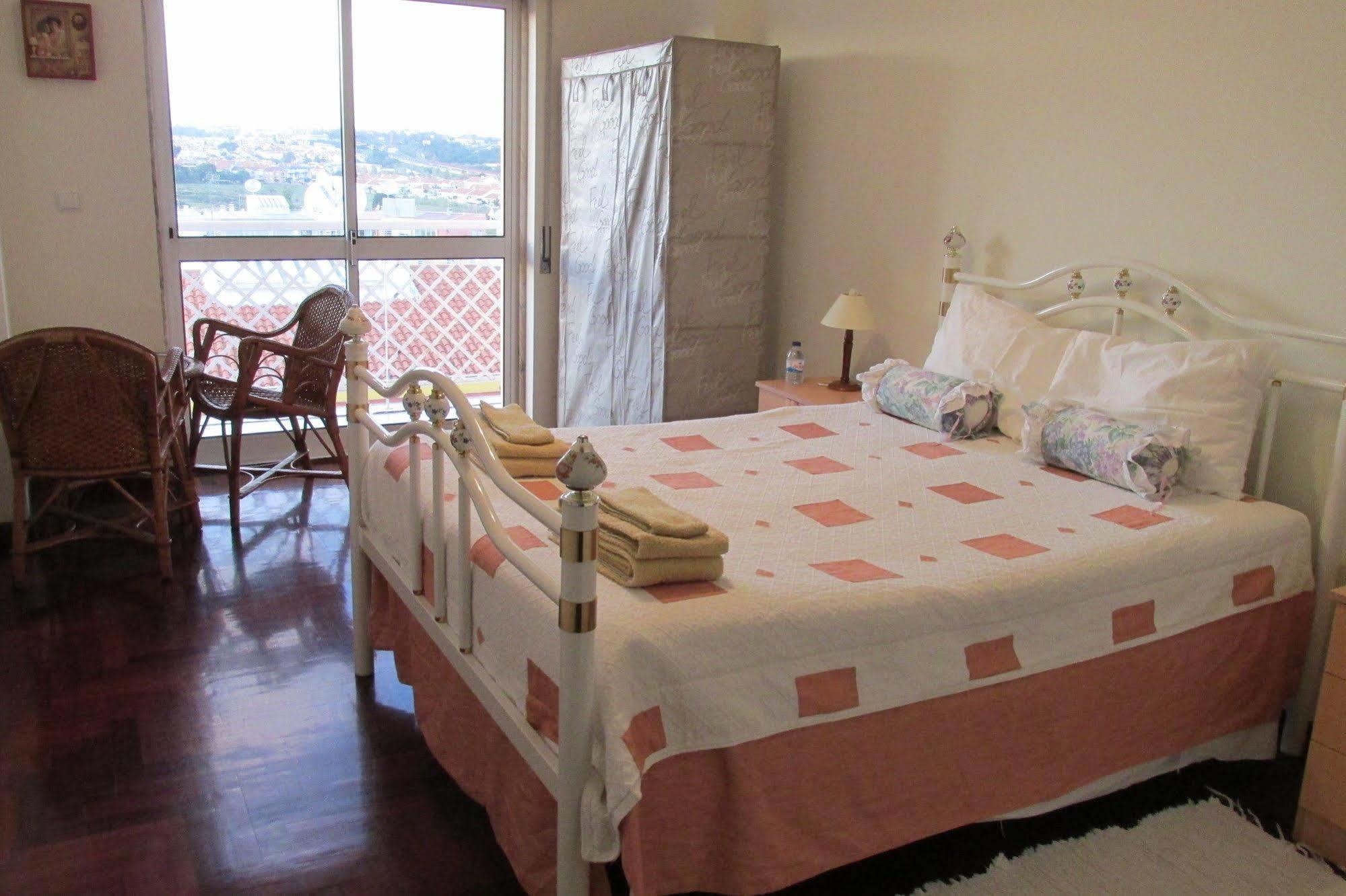Homestay Marialva Park Seixal  Buitenkant foto