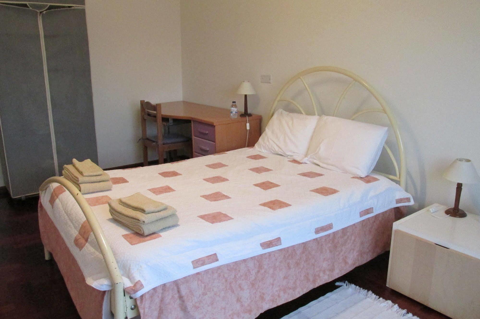Homestay Marialva Park Seixal  Buitenkant foto